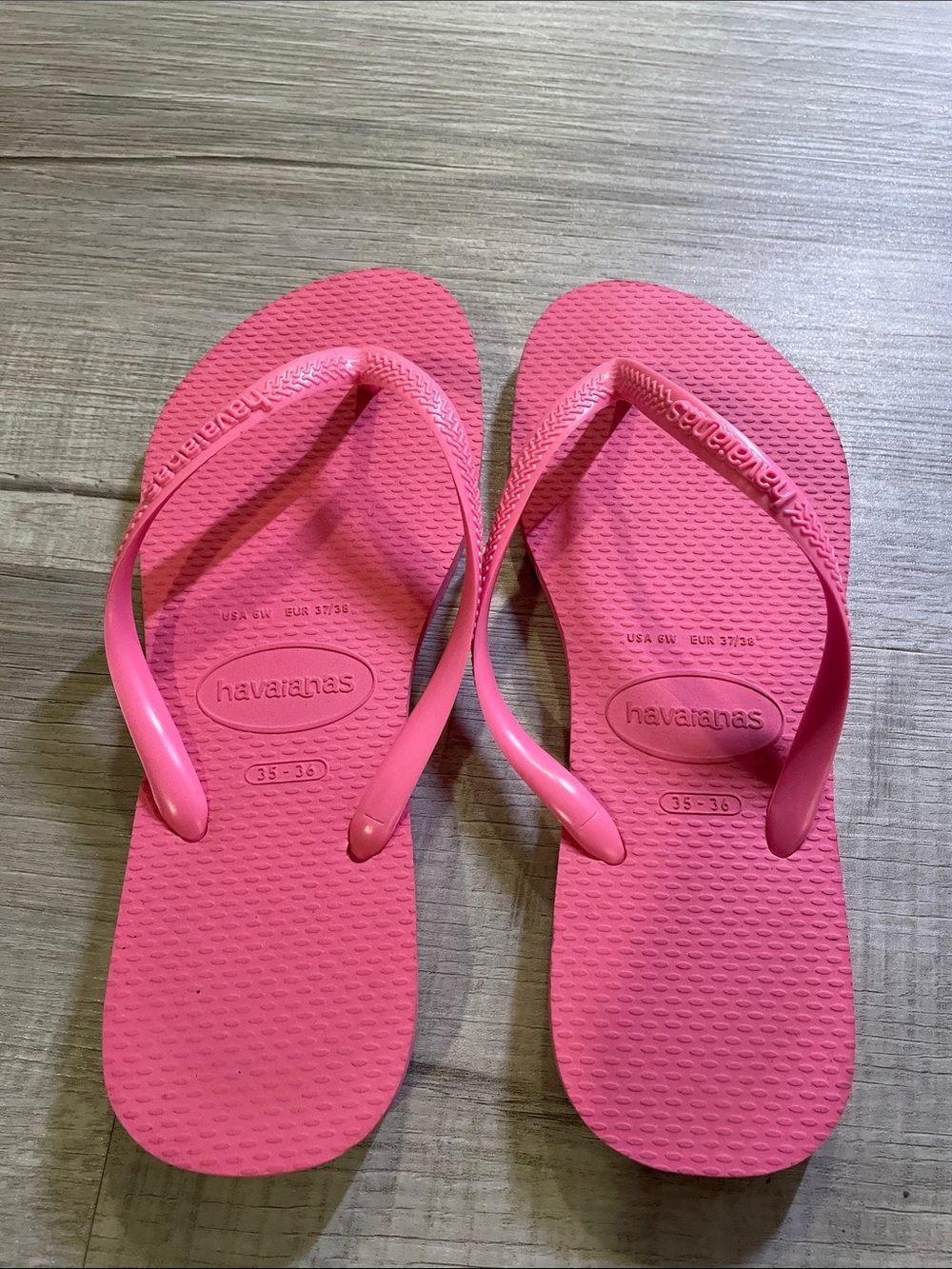 Havaianas Kids Hot Pink Flip Flops - Classic Rubber Thong